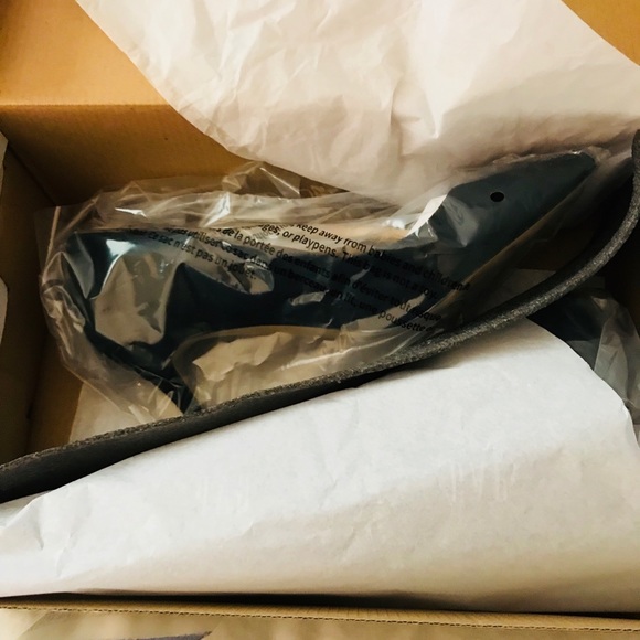 BNIBWT GAP WOMEN’S BLACK SUEDE HEELS - Picture 6 of 8